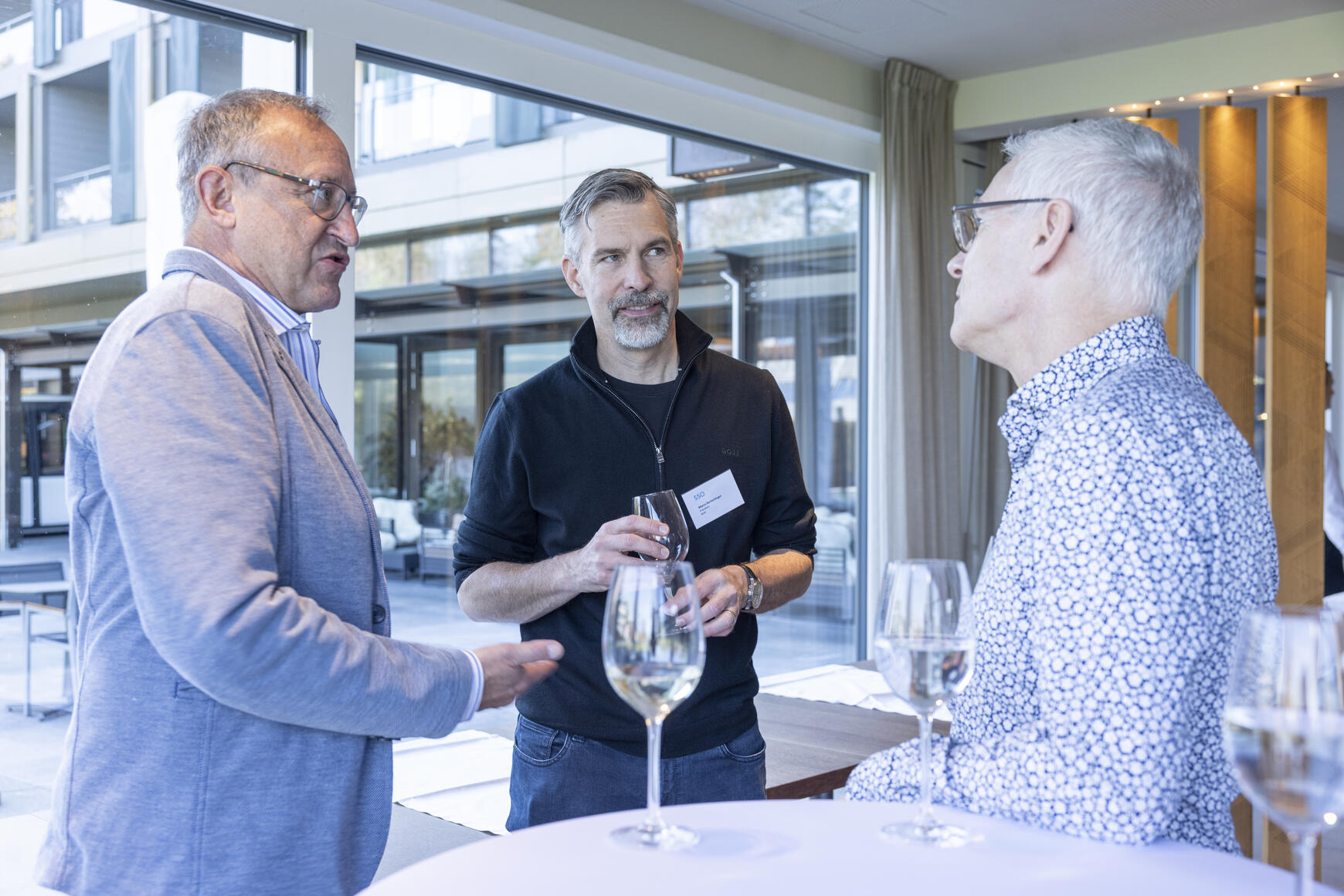 Oliver Zeyer, Vizepräsident SSO; Marco Bertschinger, Präsident des BZW, und Andreas Ettlin, Präsident WBA Allgemeine Zahnmedizin